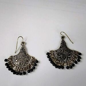 Earrings Tone Silver & Black